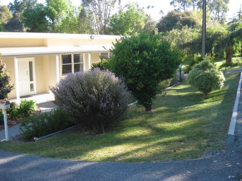 31 Railway Ave, Bridgewater SA 5155