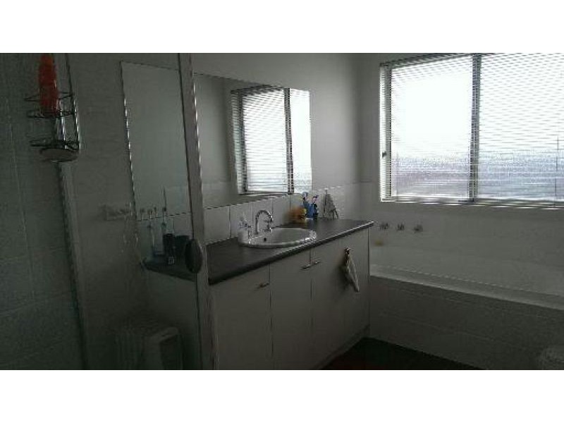 8 Bradford Street, Mount Barker SA 5251