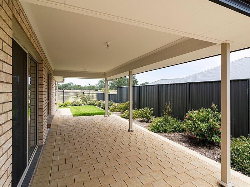 28 Laver Street, Mount Barker SA 5251