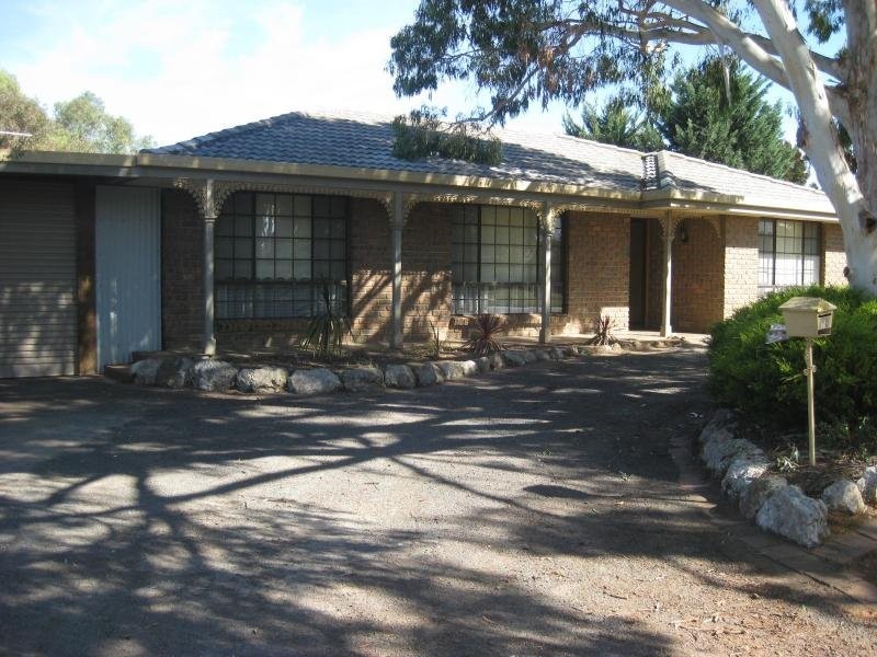 17 Berrysmith Drive, Strathalbyn SA 5255
