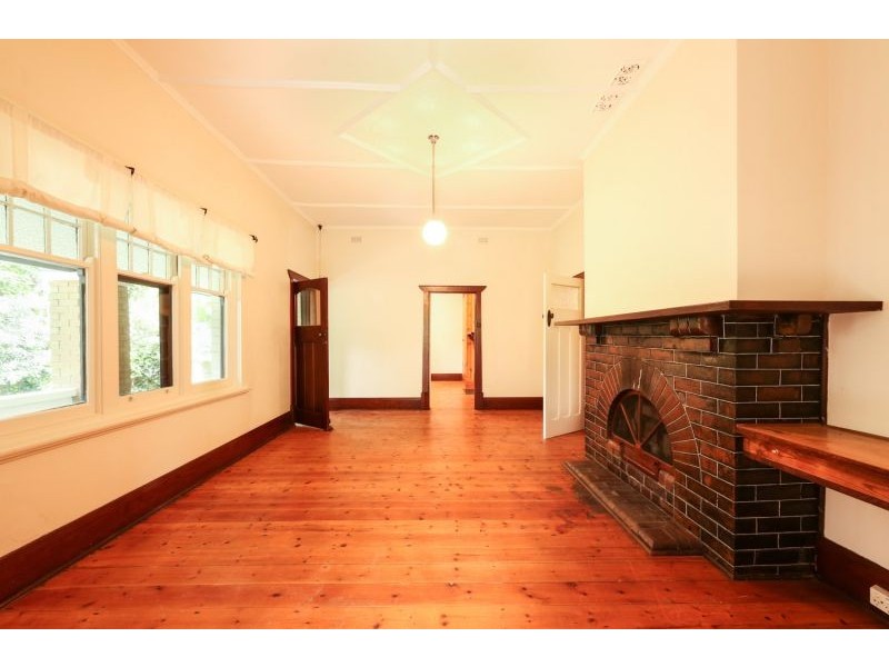 9 Hawthorn Road, Stirling SA 5152