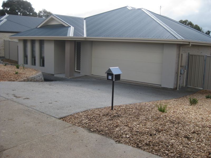 37 Douglas Drive, Mount Barker SA 5251