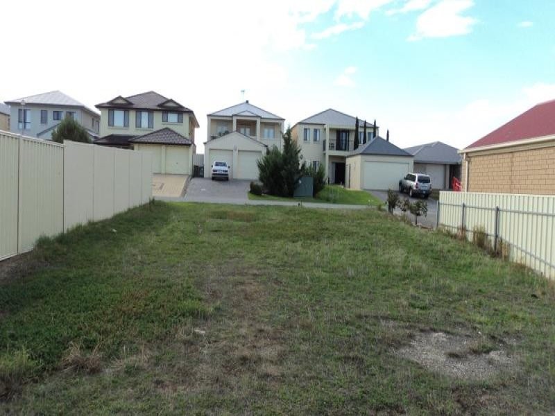 27 Britannia Parade, Hindmarsh Island SA 5214
