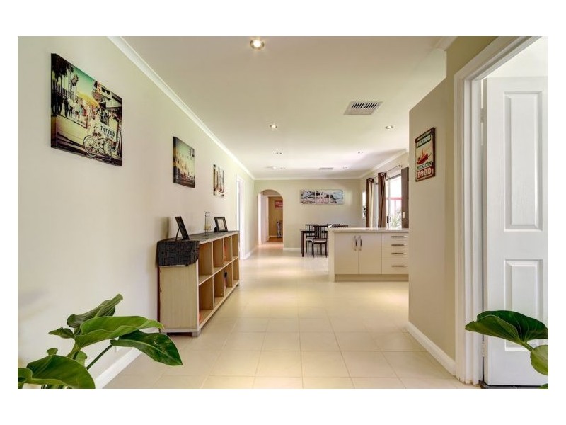 4 Barwon Court, Salisbury East SA 5109