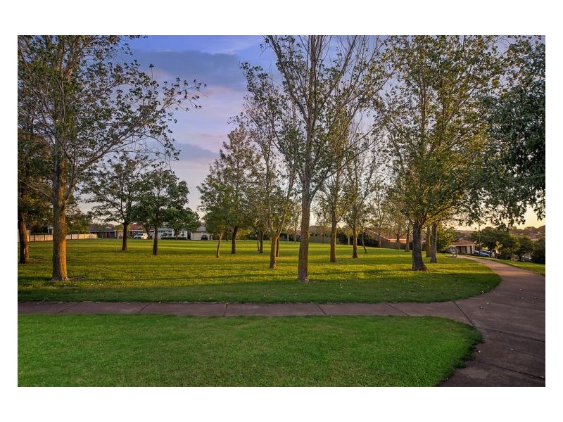 13 Debenham Court, Greenwith SA 5125