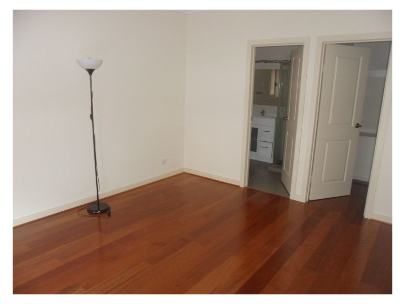 12 Macmillan Avenue, Mawson Lakes SA 5095