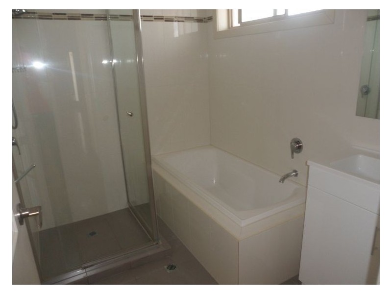 12 Macmillan Avenue, Mawson Lakes SA 5095