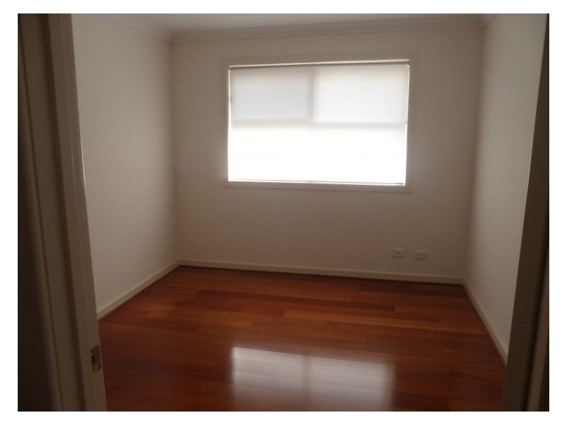 12 Macmillan Avenue, Mawson Lakes SA 5095