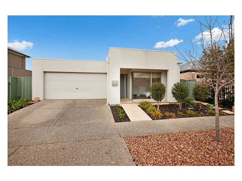 12 Yarle Street, Mawson Lakes SA 5095