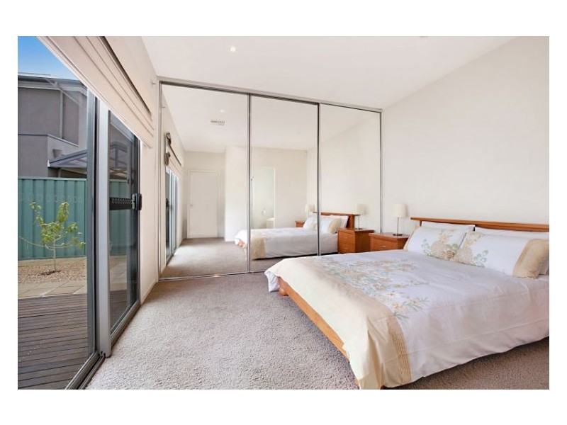 12 Yarle Street, Mawson Lakes SA 5095