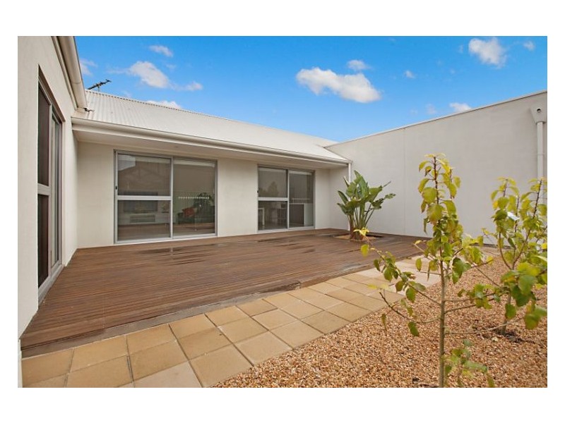 12 Yarle Street, Mawson Lakes SA 5095