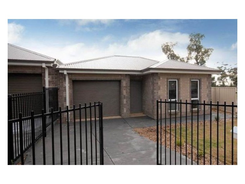 3 Mckenzie Road, Elizabeth Downs SA 5113