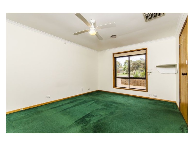 9 Henryk Drive, Hillbank SA 5112