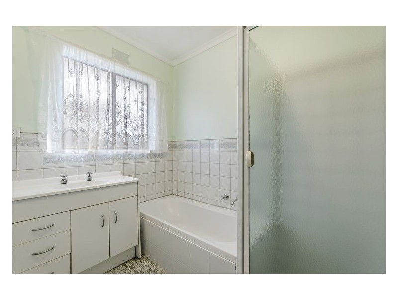 12 Jennifer Terrace, Parafield Gardens SA 5107