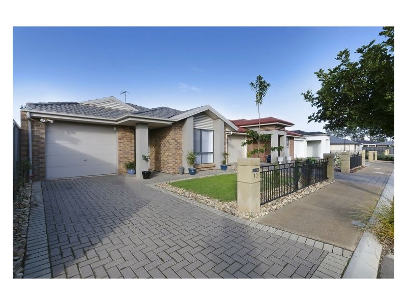 10 West Parkway, Andrews Farm SA 5114