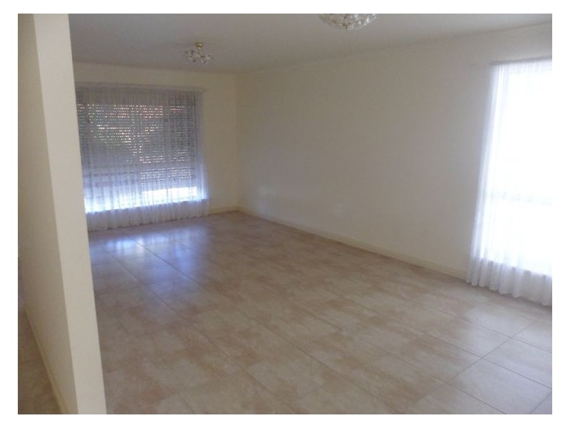 27 Condor Avenue, Burton SA 5110