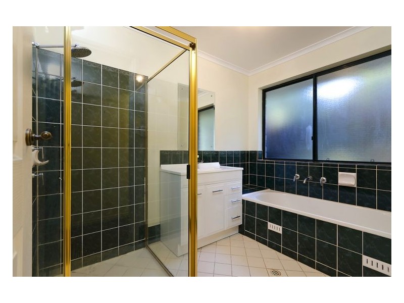 9 Brackenmoor Close, Hillbank SA 5112