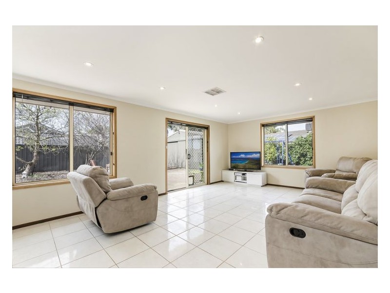 16 Buttercup Grove, Blakeview SA 5114