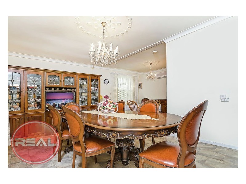 36 Wallace Road, Elizabeth Vale SA 5112