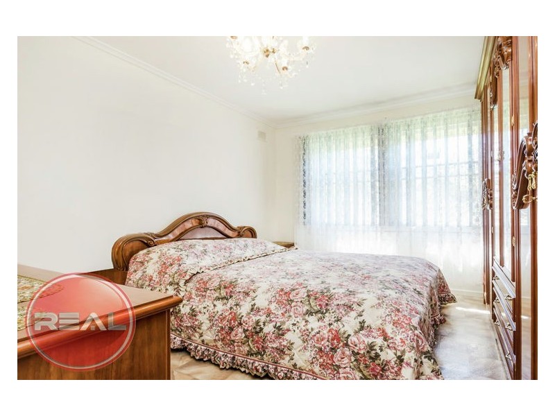 36 Wallace Road, Elizabeth Vale SA 5112