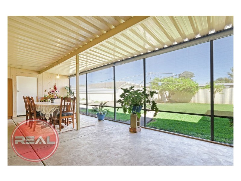 36 Wallace Road, Elizabeth Vale SA 5112