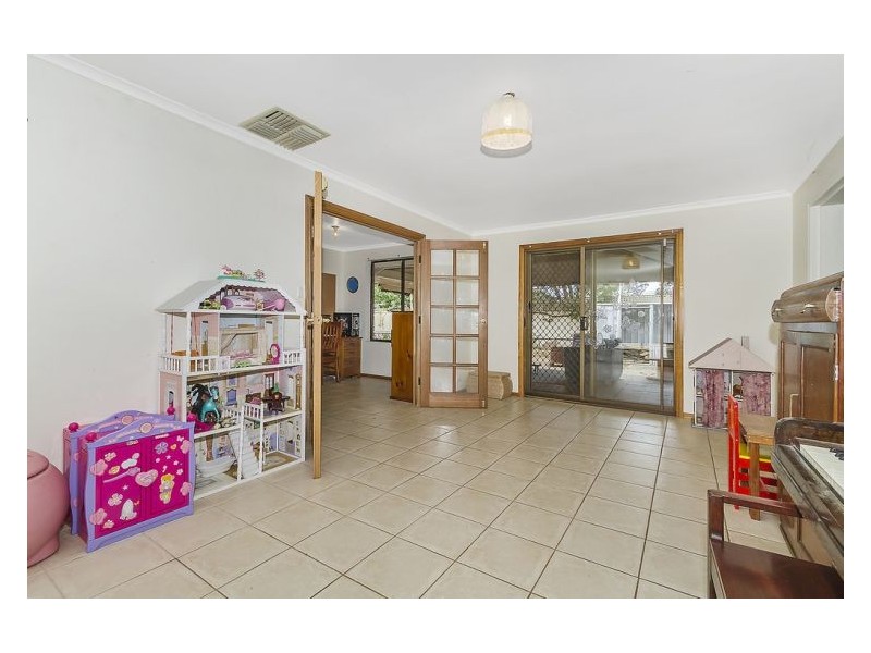 25 Bond Avenue, Burton SA 5110