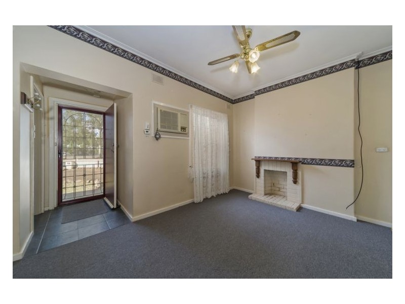 26 Burcombe Street, Elizabeth Vale SA 5112