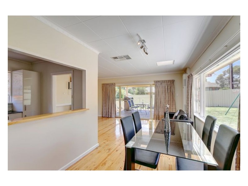 7 Miller Avenue, Para Hills SA 5096