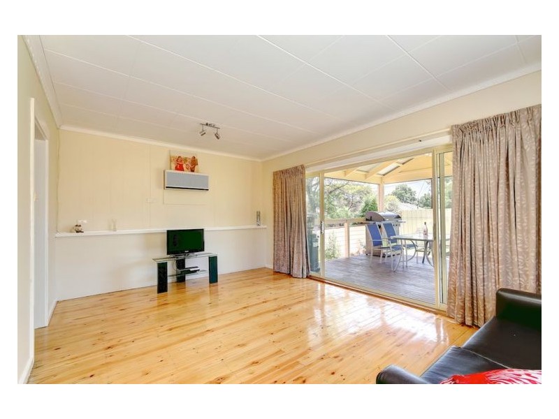 7 Miller Avenue, Para Hills SA 5096