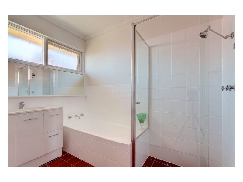 7 Miller Avenue, Para Hills SA 5096