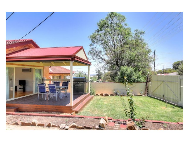7 Miller Avenue, Para Hills SA 5096