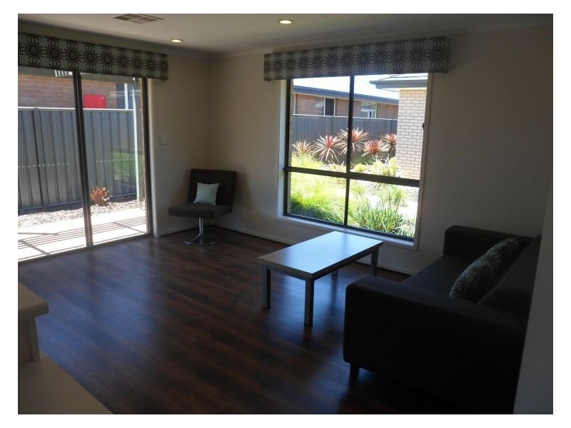 1 jindabyne street, Andrews Farm SA 5114