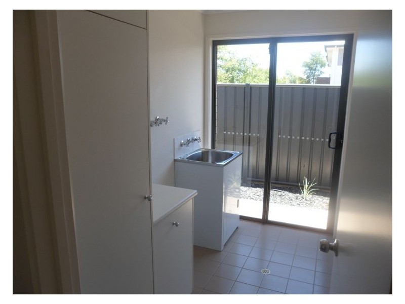 1 jindabyne street, Andrews Farm SA 5114