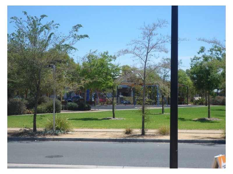 1 jindabyne street, Andrews Farm SA 5114