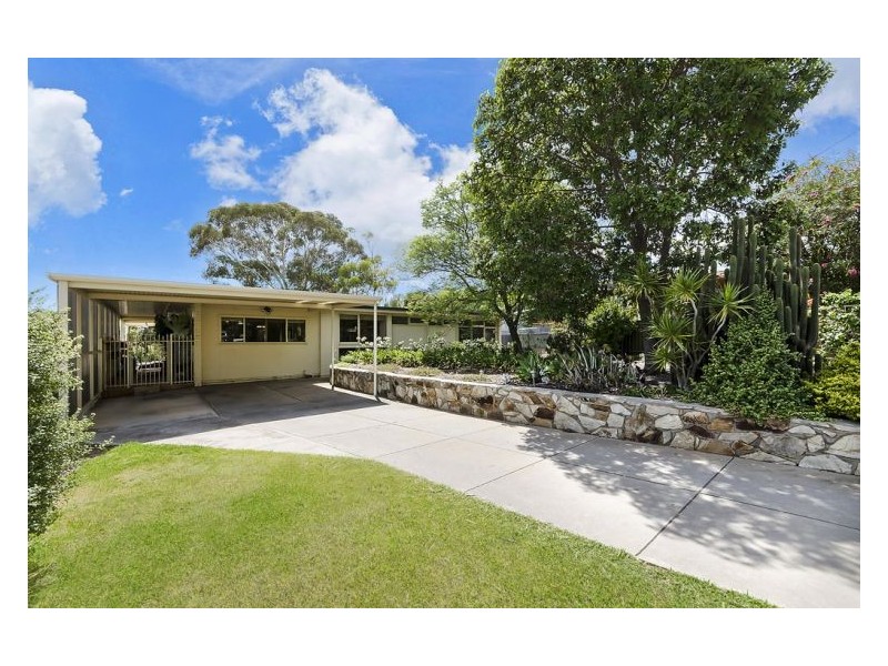 4 Sherley Drive, Para Hills SA 5096