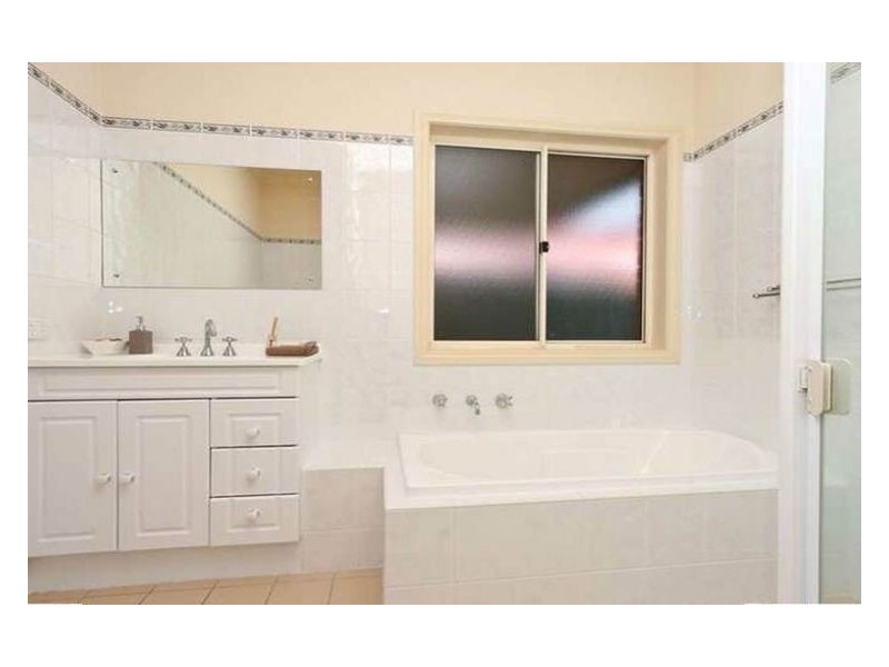 127 Sanctuary Drive, Mawson Lakes SA 5095