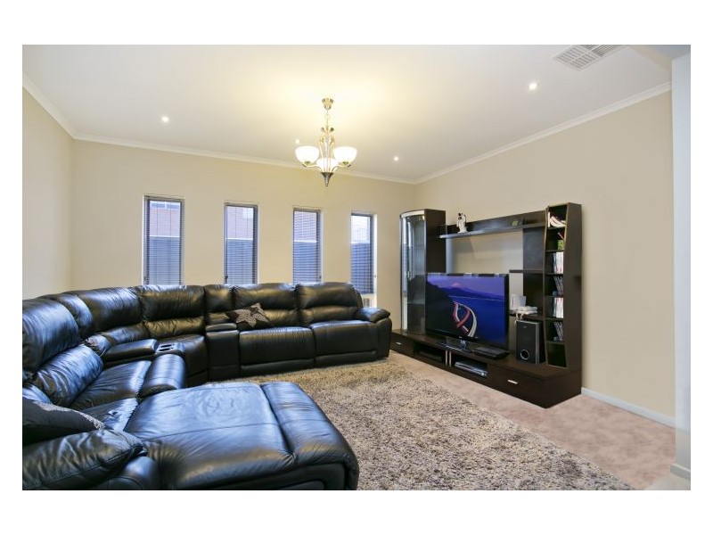 78 Cascades Drive, Mawson Lakes SA 5095