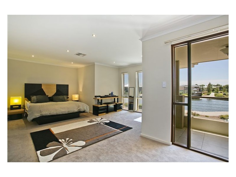 78 Cascades Drive, Mawson Lakes SA 5095