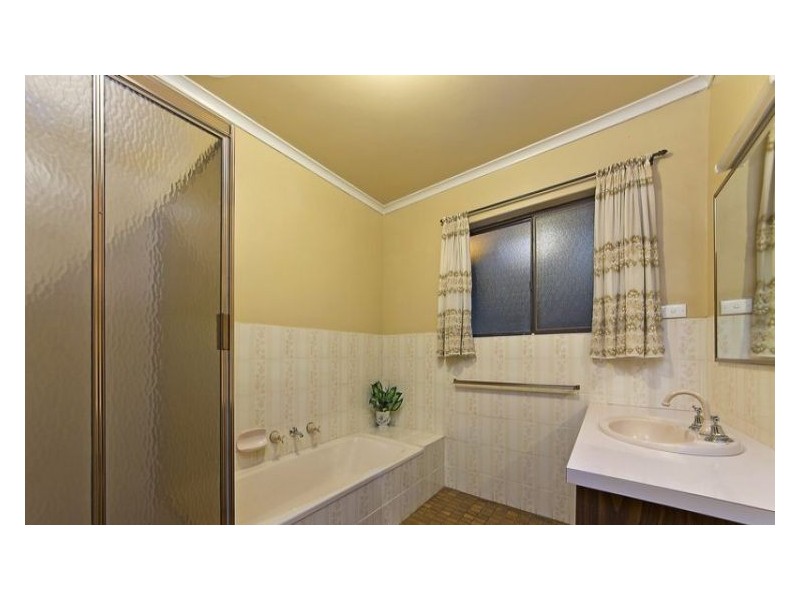2 Ancell Court, Valley View SA 5093