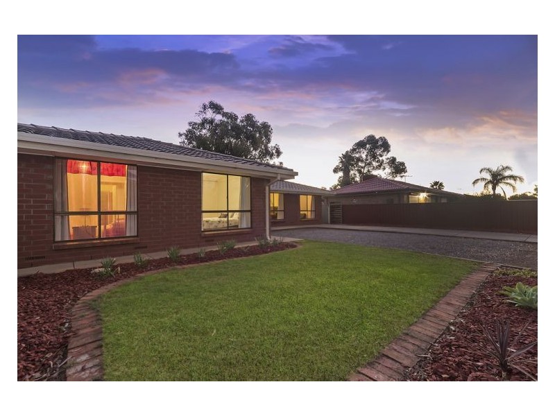 25 Bond Ave, Burton SA 5110
