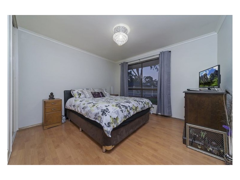 25 Bond Ave, Burton SA 5110