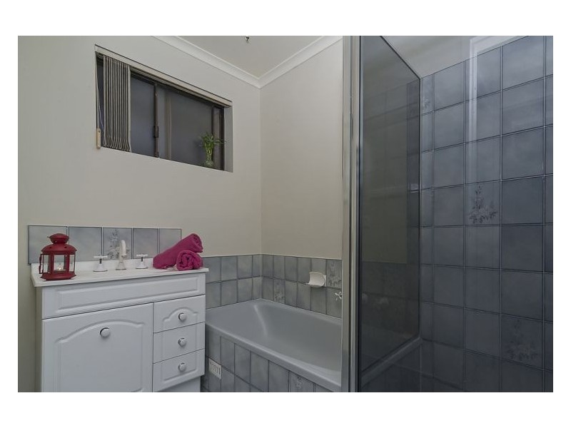 25 Bond Ave, Burton SA 5110