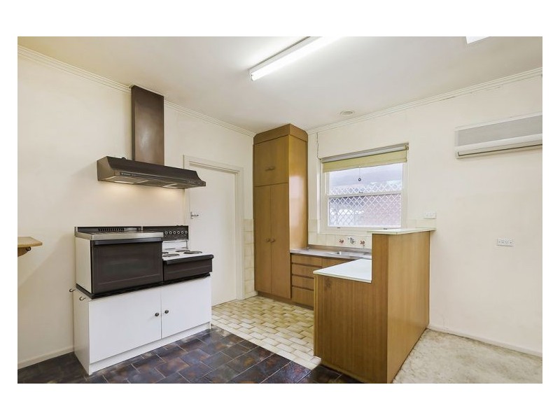 42 Davis Street, West Beach SA 5024