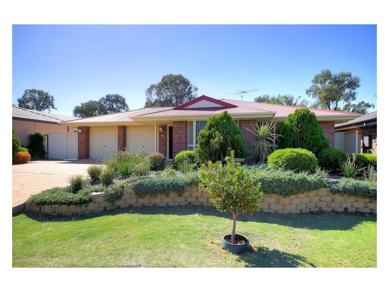 13 Linford Close, Salisbury Downs SA 5108