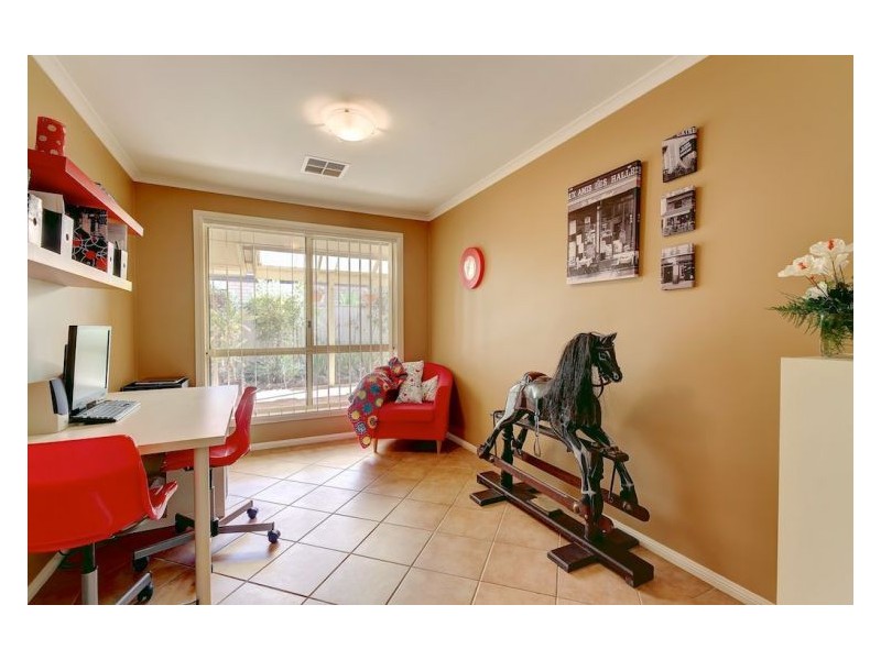 13 Linford Close, Salisbury Downs SA 5108