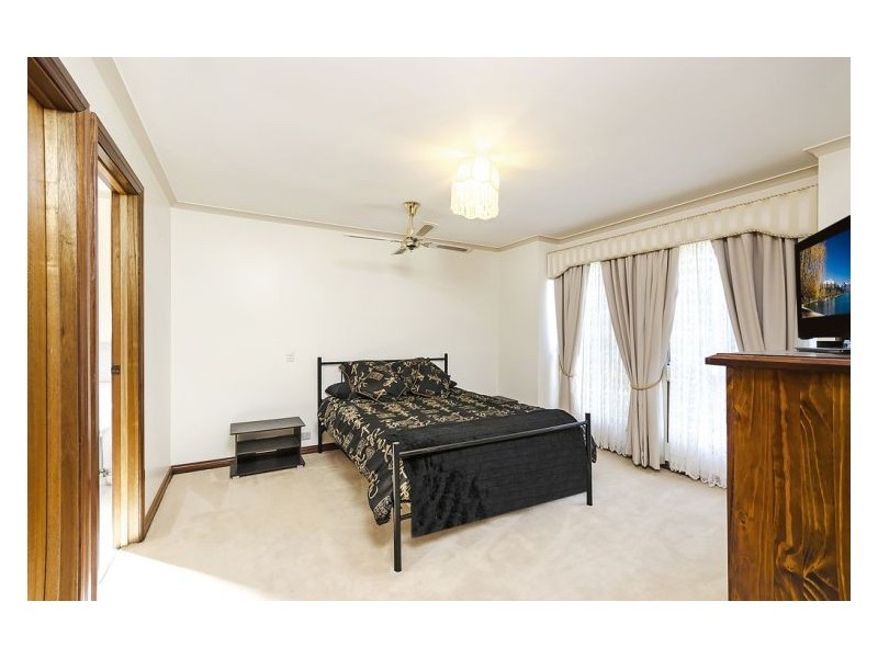 4 Claxton Way, Burton SA 5110