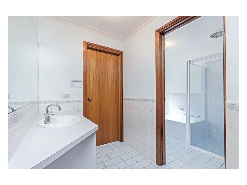 4 Claxton Way, Burton SA 5110