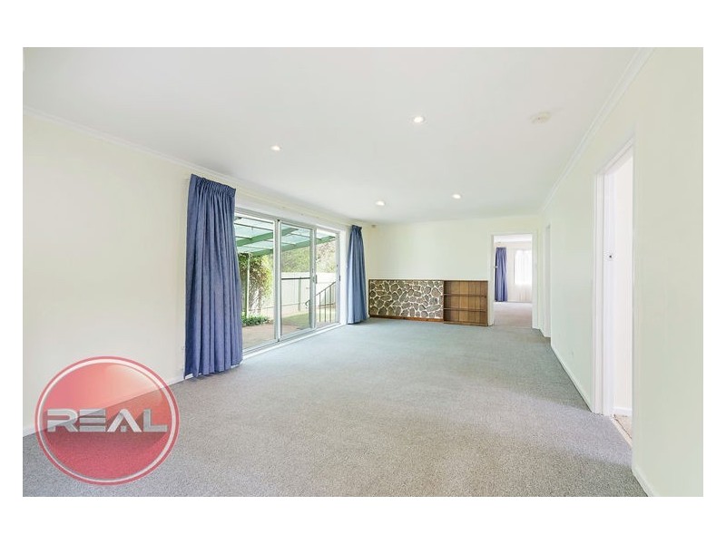 37 St Leonard Crescent, Elizabeth Downs SA 5113