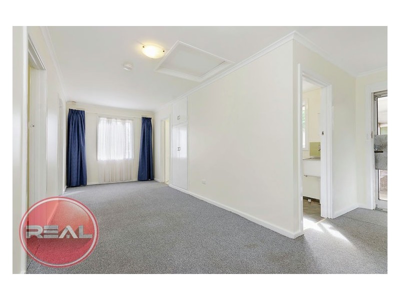 37 St Leonard Crescent, Elizabeth Downs SA 5113