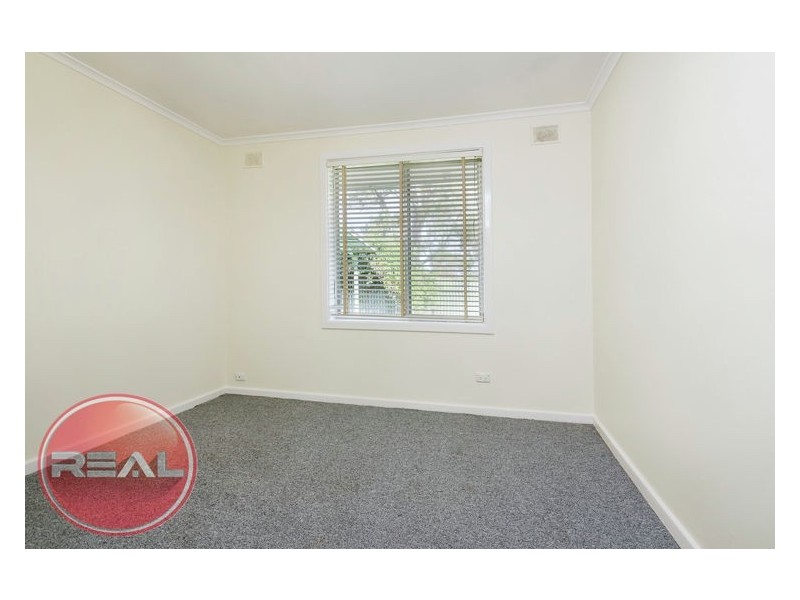 37 St Leonard Crescent, Elizabeth Downs SA 5113